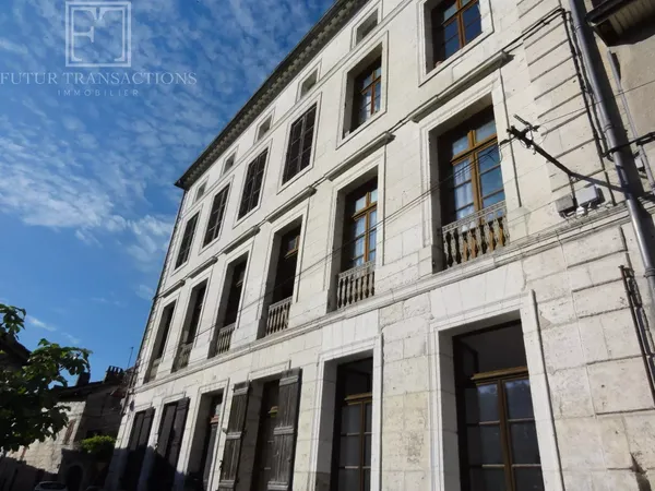 Immeuble avec 5 appartements