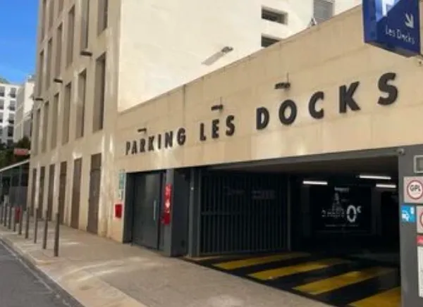Parking 13 m²