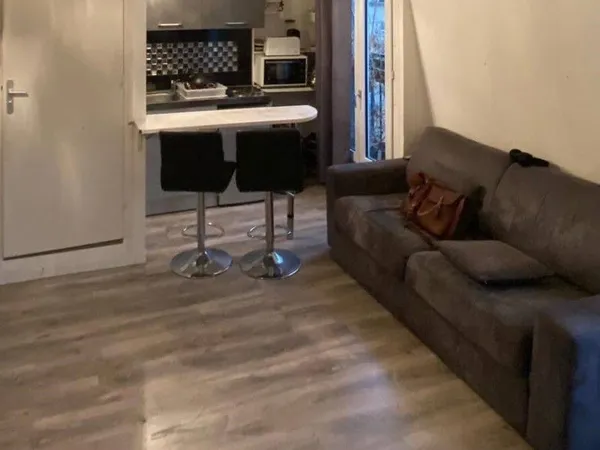 Appartement 1 pièce 9 m²