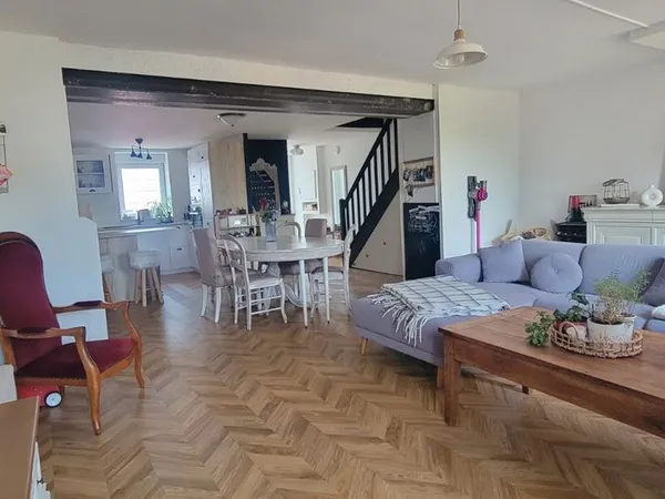 Coup de coeur - Bourg Saint Marc - Maison de ville rénovée