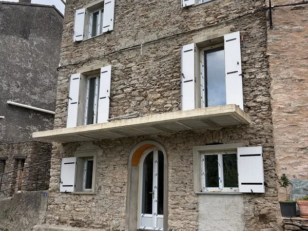 SANTA REPARATA DI MORIANI - MAISON DE VILLAGE EN PIERRE 3 NIVEAUX 66 M² - CHARME ET REEL POTENTIEL