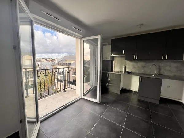 Location Studio Noisy le Grand (93160)