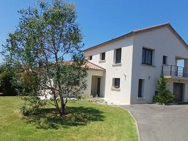 Maison 6 pièces 180 m²