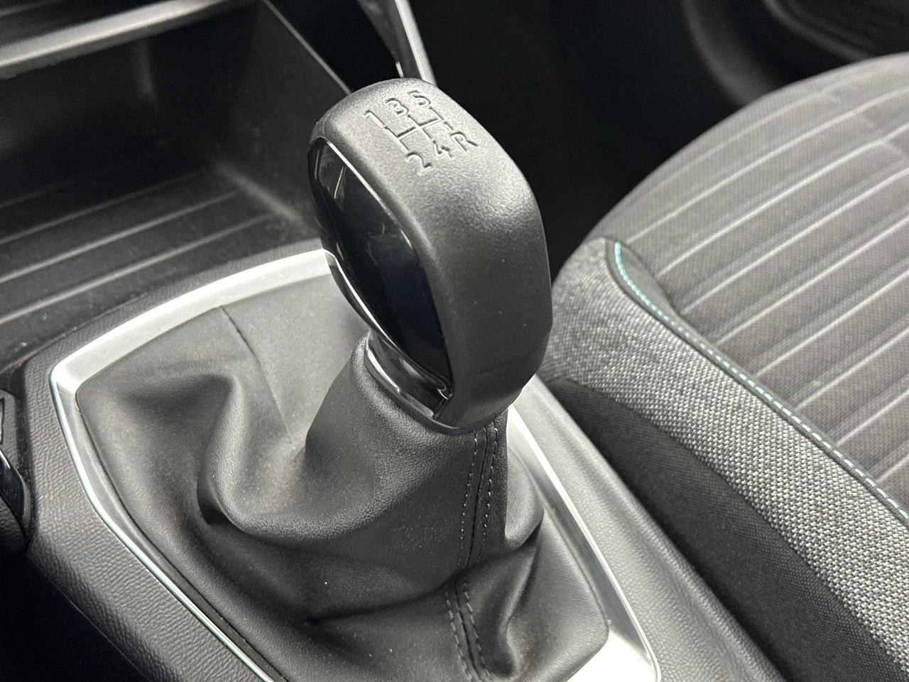 Peugeot 208 puretech 75 s&s bvm5 style — photo 28