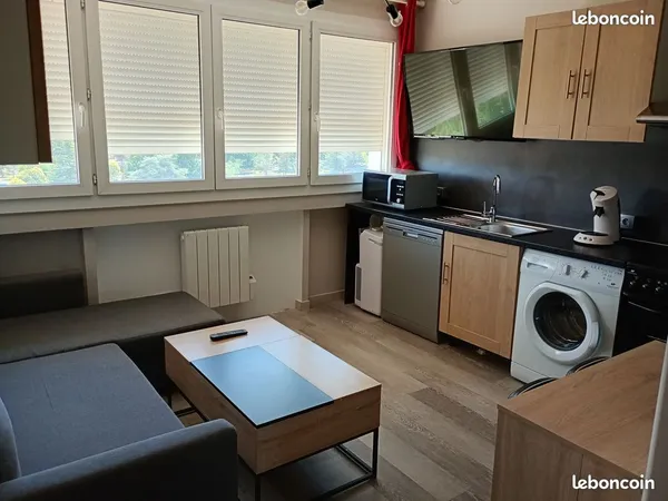 Location appartement meublé tout équipé, très bon standing, vue magnifique, idéal étudiant ou jeune 
