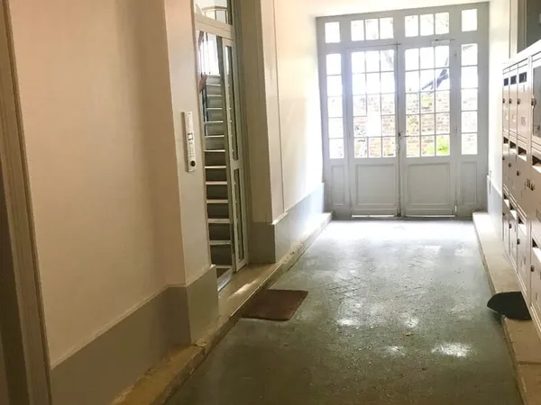 13è - Très bon plan pour ce 3 pièces avec 2 chambres.