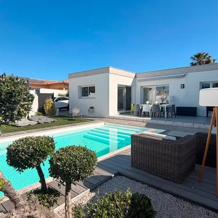 Villa de plain pied T5 avec piscine