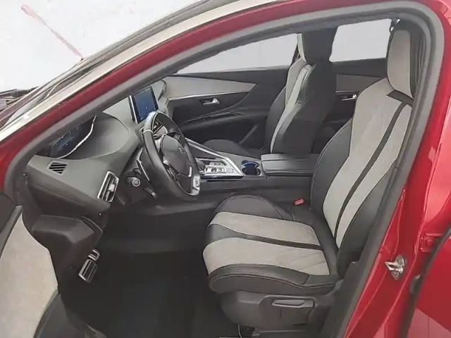 Peugeot 3008 hybrid4 300 e-eat8 — photo 11