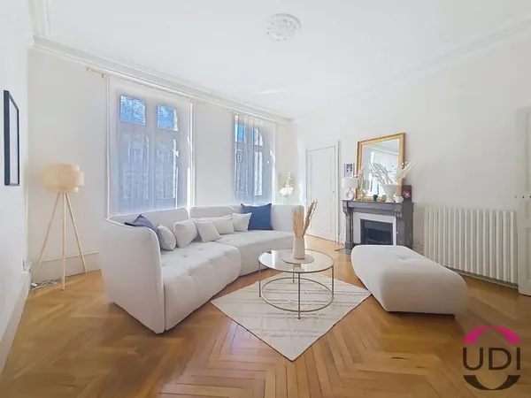Élégant appartement haussmannien de 119 m² - Coeur de Montluçon