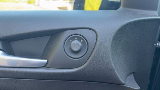 Opel Adam 1.4 Twinport 87 Easytronic - Glam – 2016 – 55289 km – Essence – Boîte Automatique — photo 5