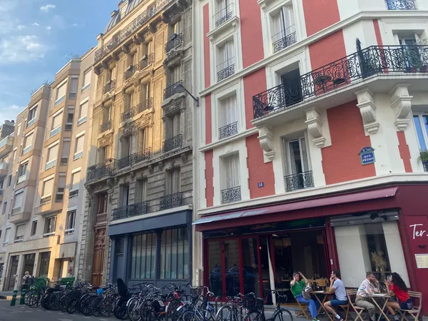 Loue chambre en colocation dans appartement - 70 m² - Paris 11ème métro Voltaire