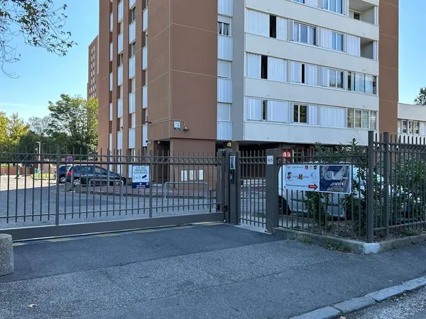 Parking 13 m²