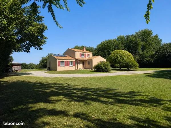 Maison 8 pièces 153 m²