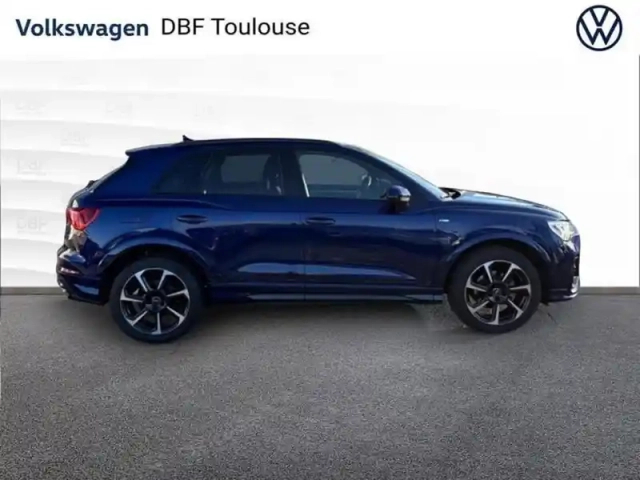 Audi Q3 35 tfsi 150 ch s tronic 7 s line — photo 8