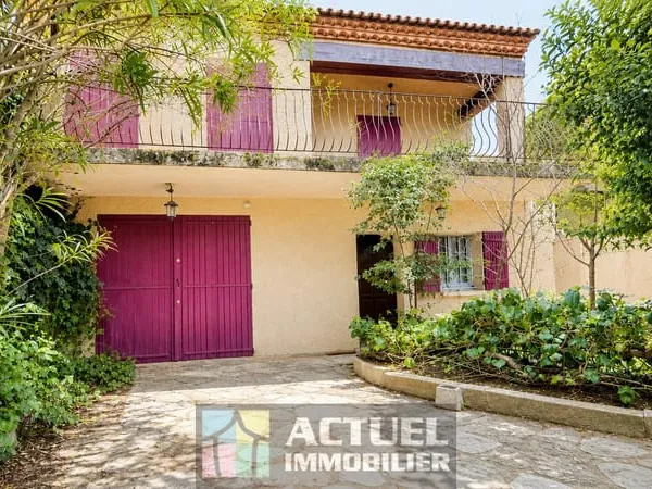 Grande maison sur Alco.