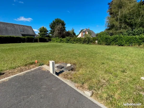 Terrain 730 m² Odos