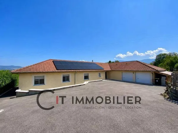 Maison de plain-pied 8 pièces 202 m²