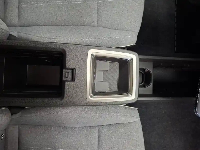 Renault Megane e-tech ev60 130ch super charge — photo 31