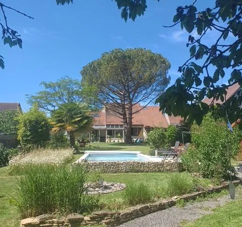 Exclusivité - villa indépendante à cusset - quartier résidentiel calme magnifique parc clos avec pis