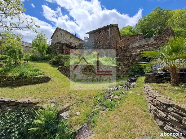 Propriété 6 pièces 232 m²
