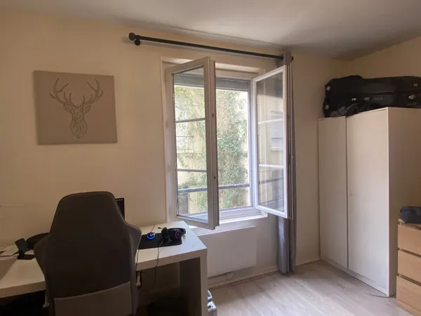 Loue studio meublé 19m² EDF compris dans les charges