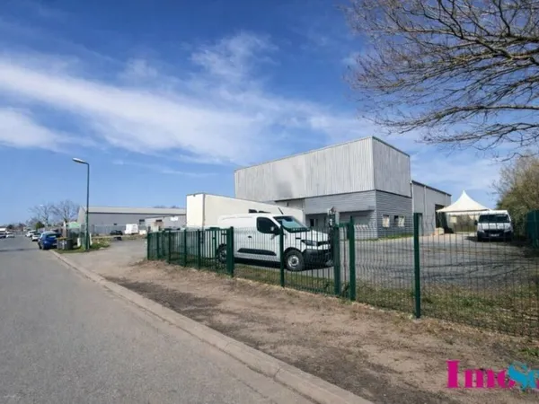 ENTREPOT à VENDRE