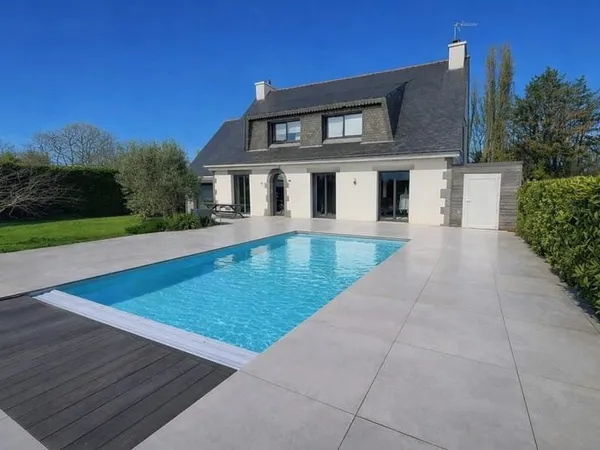 Maison traditionnelle, entièrement rénovée, 172 M2