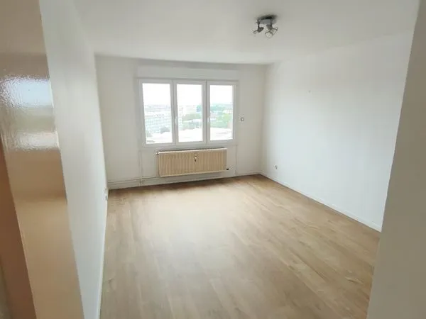 Studio 25 M2 + box