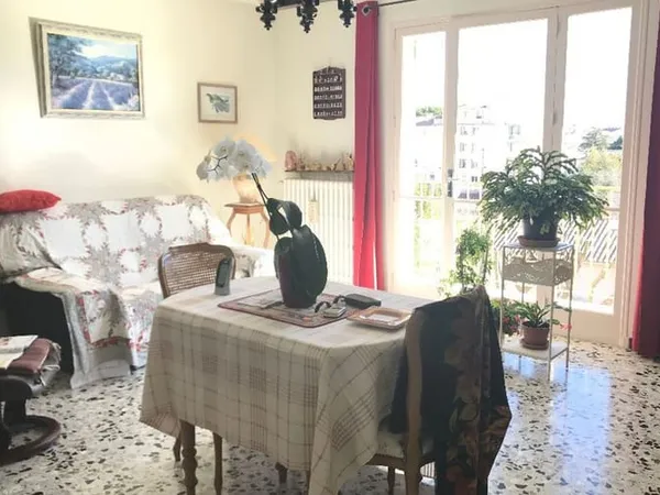 Appartement 2 pièces 74 m²