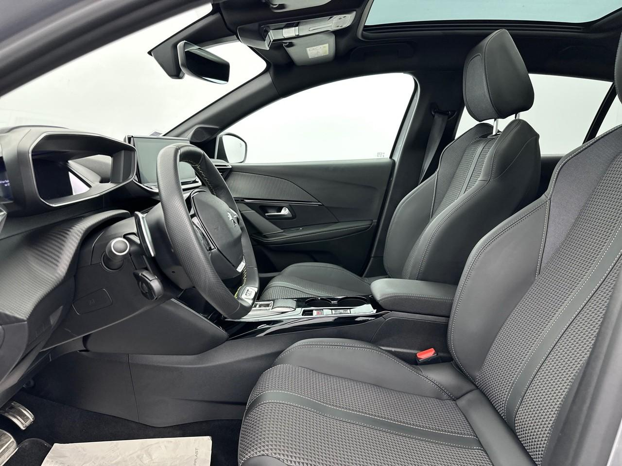 Peugeot 208 puretech 100 s&s eat8 gt — photo 9
