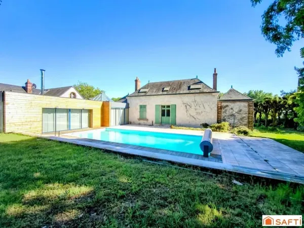 Maison 8 pièces 245 m²