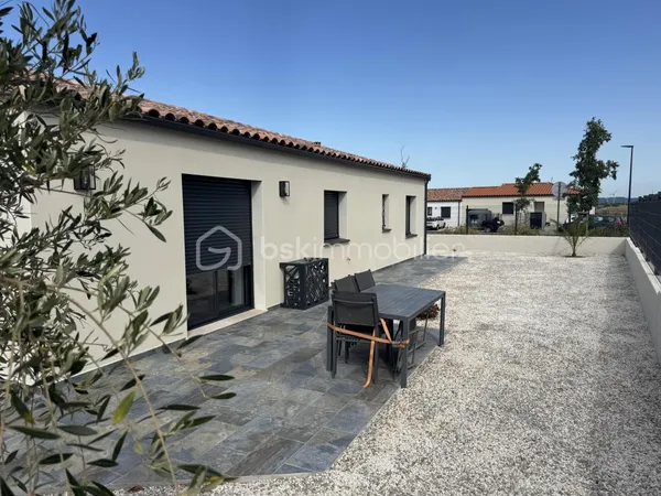 ** Villa contemporaine de 2025  Plain-pied  Prestations de qualité  Exposition plein sud  Garage