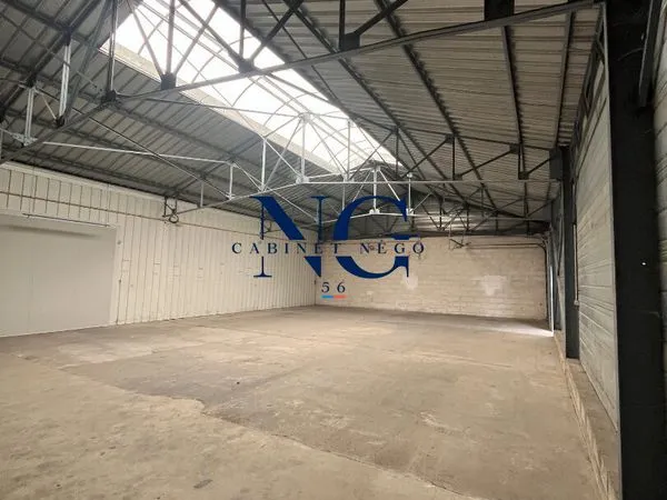 Entrepôt 240 m² LOCMINE