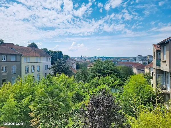 Maison de caractère avec vue exceptionnelle sur Vichy