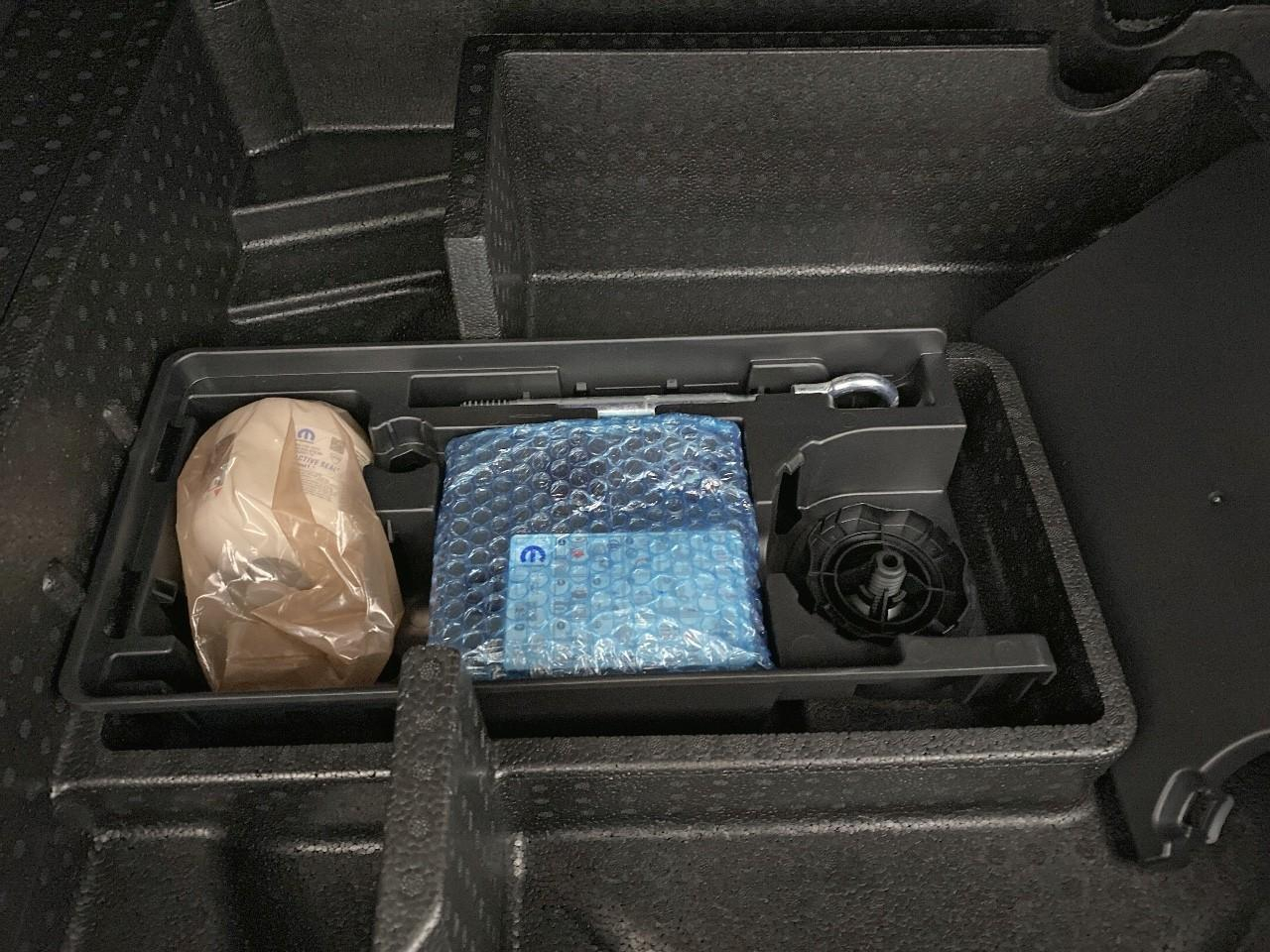 Peugeot 308 sw hybrid 145 e-dcs6 allure — photo 12