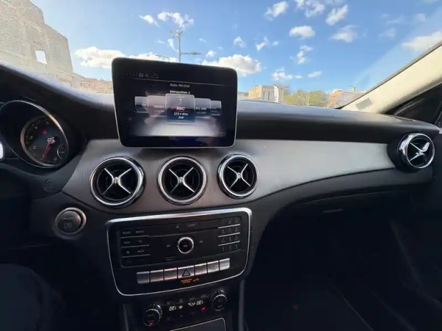 Mercedes Gla 200 7-g dct — photo 18