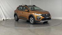 Dacia Sandero 1.0 TCe 90ch Stepway Confort — photo 3