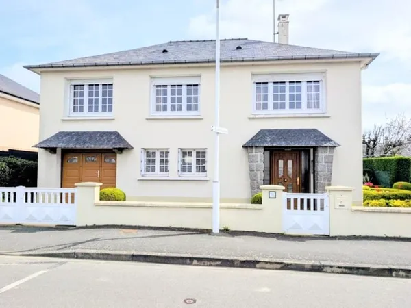 Maison familiale au calme ? Bonchamp-lès-Laval ? Proche commerces