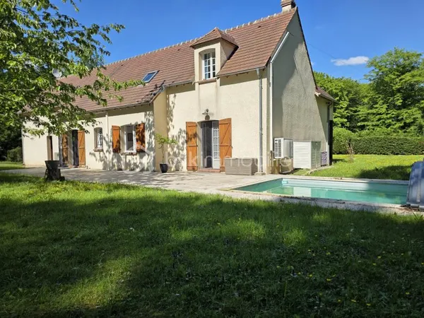 Maison 7 pièces 196 m²