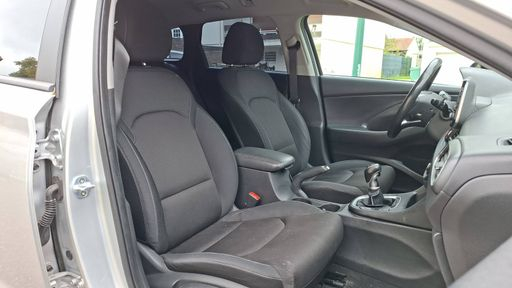 Hyundai i30 SW 1.0 T-GDi 120 - Business – 2017 – 61031 km – Essence – Boîte Manuelle — photo 15
