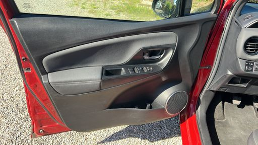 Toyota Yaris 1.3 VVT-i 99 - Collection – 2016 – 101396 km – Essence – Boîte Manuelle — photo 29