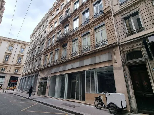 Bureau 457 m²