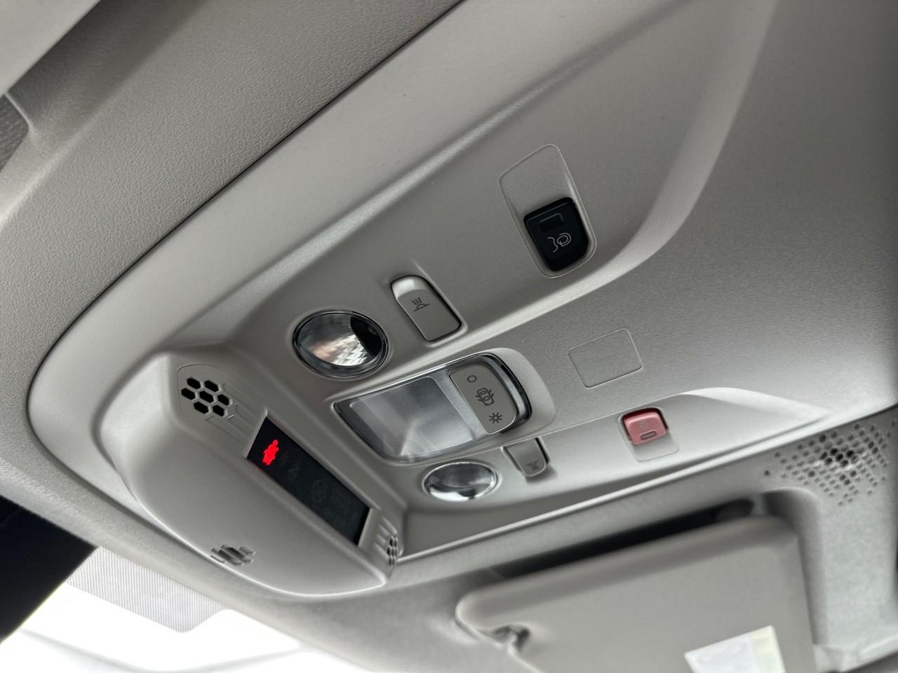 Citroën Berlingo van m diesel 100 ch manuelle — photo 32
