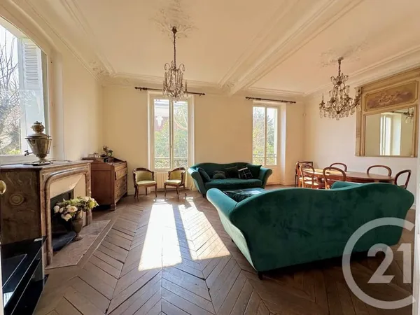 Appartement 6 pièces 116 m²