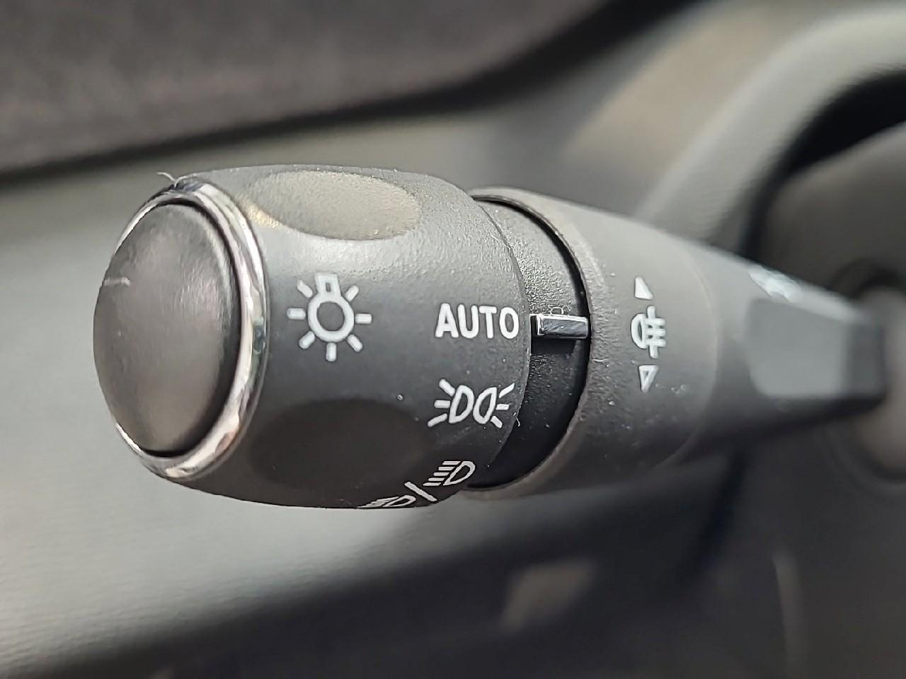 Peugeot 308 bluehdi 130 eat8 allure — photo 26