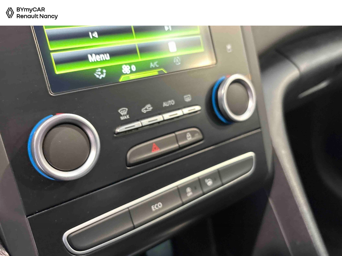 Renault Mégane IV Berline TCe 130 Energy — photo 17