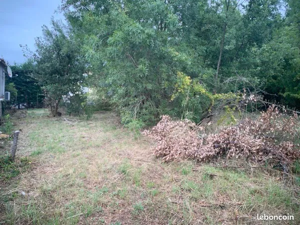 🌳 Terrain 800m2 Arboré Viabilisé
