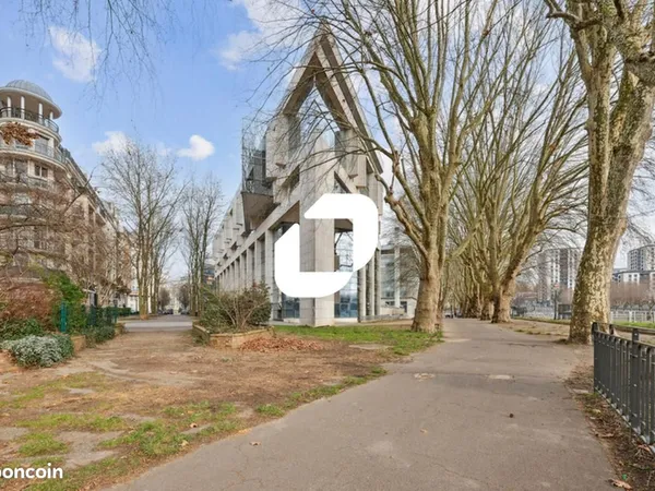 Bureau 7 539 m²