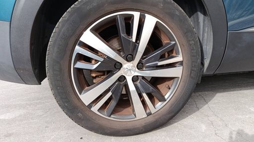 Peugeot 5008 1.2 PureTech 130 EAT6 - Allure – 2018 – 112488 km – Essence – Boîte Automatique — photo 27