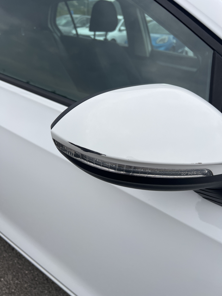 Volkswagen Golf 1.0 TSI OPF 110 BVM6 — photo 23